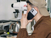 Nous ne sommes peut-être qu'à quelques mois de voir un successeur au Find X3 Pro. (Image source : Oppo)