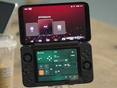 Jusqu&#039;à présent, Ayaneo a présenté la Pocket DS en noir et en jaune. (Source de l&#039;image : Ayaneo)