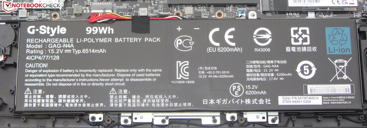 La batterie a une capacité de 99 Wh.