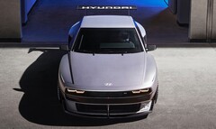 La Hyundai N Vision 74 est une voiture de sport hybride équipée d'une batterie EV normale et d'une pile à combustible à hydrogène (Image : Hyundai)