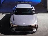 La Hyundai N Vision 74 est une voiture de sport hybride équipée d'une batterie EV normale et d'une pile à combustible à hydrogène (Image : Hyundai)