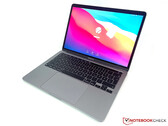 Test de l'Apple MacBook Pro 13 2020 : Le Pro d'entrée de gamme bénéficie également de l'amélioration des performances du processeur M1