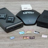 Le terrain d'essai : Deux cartes MicroSD Express contre trois cartes UHS. Le Sony Tough n'a pas été pris en compte car il était utilisé pour la prise de vue. A l'extérieur : Deux formats de cartes mémoire relativement nouveaux qui n'ont pas réussi à s'imposer. (Source de l'image : Andreas Sebayang/N