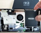 La nouvelle révision de la Nintendo Switch 2 permet de remplacer facilement la batterie.