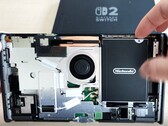 La nouvelle révision de la Nintendo Switch 2 permet de remplacer facilement la batterie.