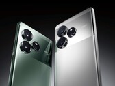 Le Realme GT Neo 7 devrait être encore plus rapide que le Realme GT 6 (photo). (Source de l'image : Realme)