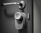Le SwitchBot Lock Ultra argenté (photo) est désormais disponible en précommande. (Source de l'image : SwitchBot)