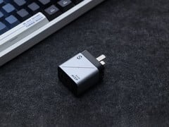 Le nouveau chargeur GaN de 45 W de Black Shark coûte environ 12 dollars en Chine. Photo : la brique de chargement. (Source de l&#039;image : Black Shark)