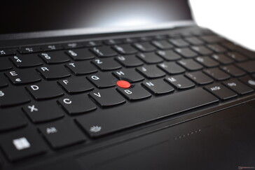 ThinkPad Z13 : TrackPoint sans boutons dédiés