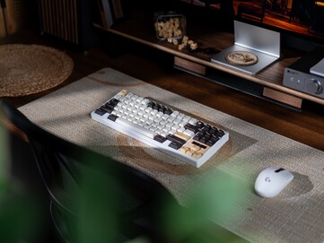 Le clavier Soleil à recharge solaire présente un design sobre. (Source de l'image : CannonKeys)