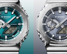 Les montres Casio G-Shock GM-2110D-3A1 (à gauche) et GM-2110D-8A (à droite), en photo. (Source de l'image : Casio)