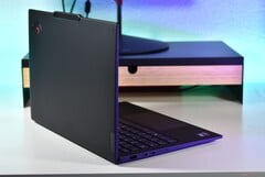 Le Lenovo ThinkPad X1 Carbon Gen 13 (source de l'image : Benjamin Herzig)
