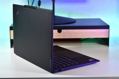Le Lenovo ThinkPad X1 Carbon Gen 13 (source de l'image : Benjamin Herzig)
