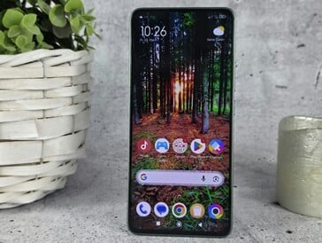 Revue du Poco M7 Pro 5G. (Source de l'image : Marcus Herbrich)