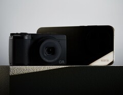 Le Realme GT 8 Pro est le premier smartphone bénéficiant d&#039;un partenariat avec l&#039;appareil photo Ricoh. (Source de l&#039;image : Realme)