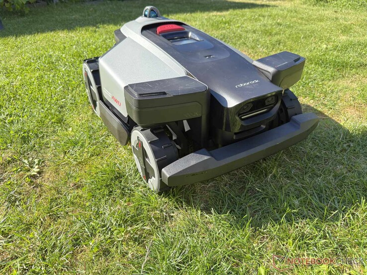 Test du Roborock RockMow Z120 LiDAR
