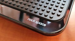 Gros plan sur le routeur sans fil AC2100 de Rockspace (Source : Own)