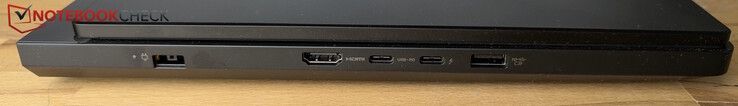 À gauche : alimentation, HDMI, USB-C avec Thunderbolt 4 (DisplayPort), USB-C (10 Gbps, Power Delivery 65-100 W, DP), USB-A (10 Gbps, toujours activé)