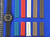 La Suunto Race 2 avec plusieurs bracelets d'origine. (Source de l'image : Japanese Radio Authority)