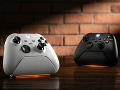 Le socle de charge 8BitDo Ultimate pour manettes Xbox en blanc et noir.