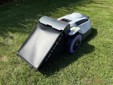 Anthbot N8 avec déflecteur d’éjection
