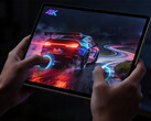 La tablette de jeu de 13 pouces Legion Y900 sera équipée du Snapdragon 8 Elite Gen 5. Sur la photo : une image promotionnelle montrant la tablette en train de faire tourner un jeu de course.