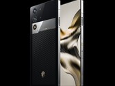 Le RedMagic 10 Pro Golden Saga Edition est désormais disponible en dehors de la Chine. (Source de l'image : RedMagic)