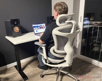 Dans l'ensemble, le Sihoo Doro C300 vous permet de vous asseoir confortablement au travail