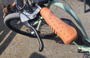 Design de la poignée des ailerons sur le vélo électrique Touroll B2