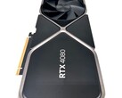 Le GeForce RTX 4080 comporte 9 728 cœurs CUDA, un bus large de 256 bits et 16 Go de VRAM. (Source : Notebookcheck)