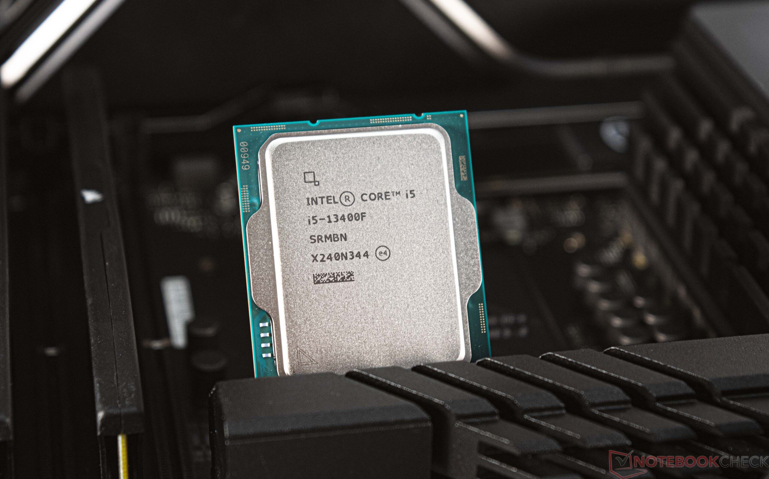 Test Intel Core i5-12400F : un CPU de milieu de gamme facile à