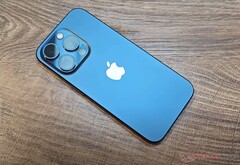 La gamme iPhone 16 Pro serait dotée d'écrans plus grands, de bordures plus fines et d'appareils photo ultra-larges améliorés. (Source de l'image : Notebookcheck)