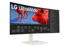 L&#039;écran UltraWide 38WR85QC-W est peut-être un moniteur professionnel, mais il a aussi les qualités requises pour les jeux. (Source de l&#039;image : LG)