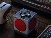 Le 8BitDo Retro Cube 2 Speaker - N Edition. (Source de l'image : 8BitDo)