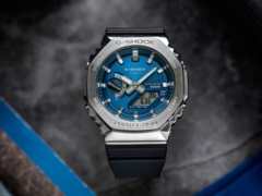 Le GBM-2100A-2B (photo) de Casio est désormais disponible au Royaume-Uni et au Japon. (Source de l'image : Casio)