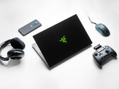 Le prochain ordinateur portable Blade de Razer sera probablement propulsé par des APU AMD Cezanne H. (Image source : Razer)