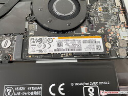 Le SSD M.2-2280 peut être remplacé.