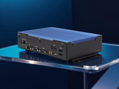 Le nouveau mini PC robuste et sans ventilateur d'Aaeon est doté d'un nombre impressionnant de cinq ports réseau RJ45. (Source de l'image : Aaeon, édité)
