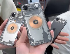 L'iPhone Air modifié par Linzin est doté d'un emplacement SIM physique et d'un dos transparent.