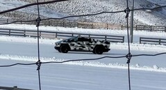Tesla teste actuellement les performances hivernales du Cybertruck avant sa sortie prévue en août. (Source de l'image : @CybertruckNZ sur Twitter)
