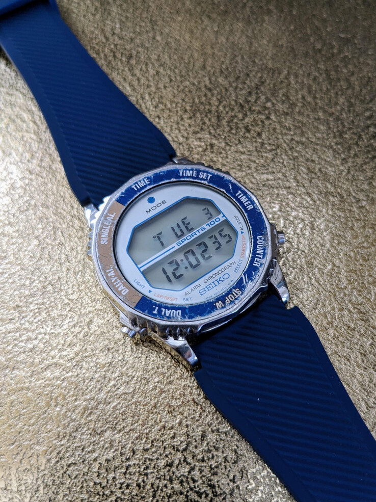 La Rotocall originale de Seiko datant de 1982. (u/sleimanbs via r/Watchexchange sur Reddit)