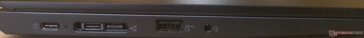 A gauche : 2x USB-C 3.2 Gen2/port d'accueil (10 GBit/s), USB-A 3.2 Gen1 (5 GBit/s), port audio combiné