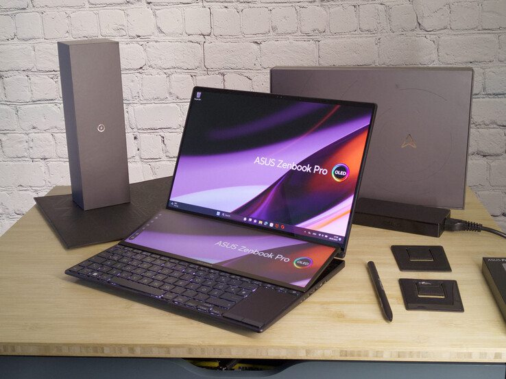 Test de l'Asus ZenBook Pro 14 Duo pour les créatifs : productivité accrue  avec le 2e écran - Notebookcheck.fr