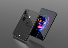 Le nouveau Gaming Pad d'Ayaneo est doté d'un dos en verre transparent. (Source de l'image : Ayaneo)