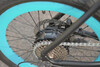 Le mini-vélo Boost peut être propulsé par un moteur de roue arrière. (Source de l'image : Boost) 