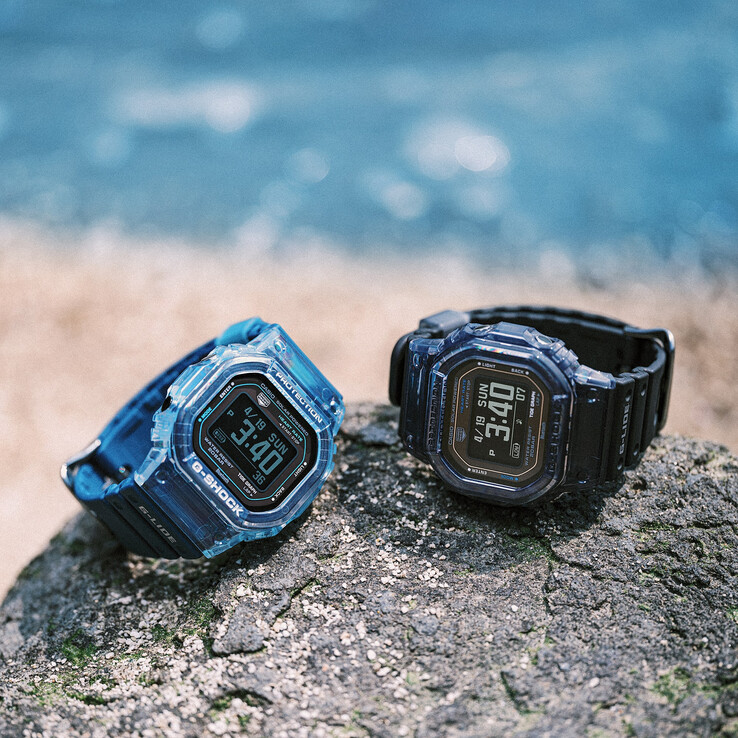 De gauche à droite : Casio GBX-H5600-2, GBX-H5600-1.