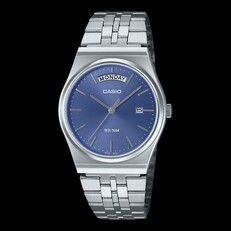 Montre Casio MTP-B146D-2AV en acier inoxydable, dotée d'un cadran bleu clair à effet soleil, d'un bracelet argenté, d'un indicateur du jour à 12 heures et d'un guichet de date à 3 heures.