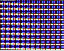 Sous-pixels OLED transparents