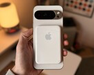Un nouveau Pixel avec un vieil accessoire Apple. (Source de l'image : @1PaulJ_ via X)