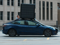 Déployez et dépliez, et la voiture électrique se recharge. (Source de l'image : Gosun)